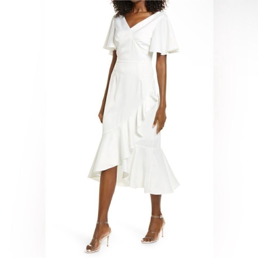 AmyLynn NWT V-neck Ruffle Midi Tea Dress White
Size Small - Picture 2 of 13